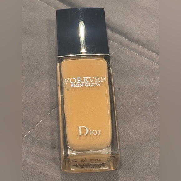 DIOR Forever Skin Glow 2W - Picture 3 of 6